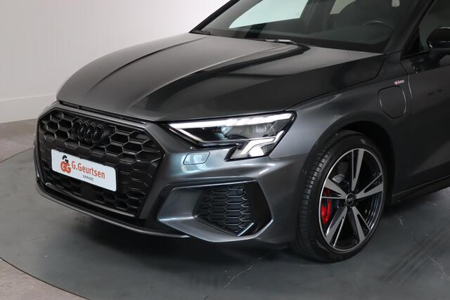 Audi A3 SPORTBACK 45 TFSI e S-Line Competition Panoramadak, Matrix, SOH 90%, Nieuwstaat!