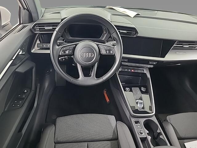 Audi A3 SPORTBACK 30 TFSI Advanced edition 1e-Eig. & Dealer-Onderh. BOVAG-Garantie. NL-Auto.