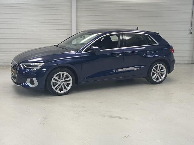 Audi A3 SPORTBACK 35 TFSI Business edition / NL auto / Cruise control / Navigatie.