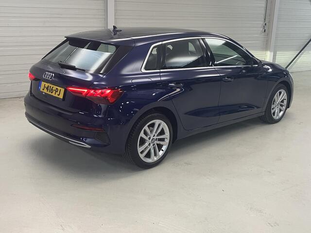 Audi A3 SPORTBACK 35 TFSI Business edition / NL auto / Cruise control / Navigatie.