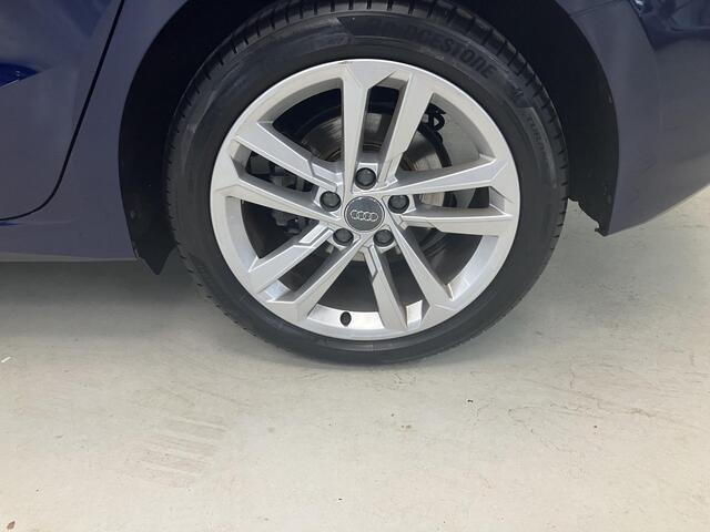 Audi A3 SPORTBACK 35 TFSI Business edition / NL auto / Cruise control / Navigatie.