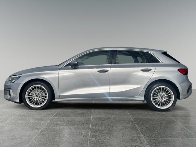 Audi A3 SPORTBACK 30 115pk TFSI Business edition Cruise control | Parkeersensoren voor en achter | Audi virtual cockpit