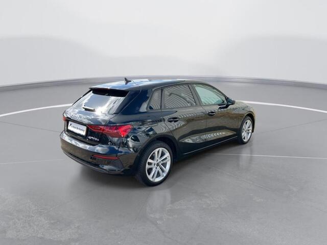 Audi A3 SPORTBACK 40 TFSIe 150kW/204PK · Leder · Camera · Apple/Android Car Play · Elektrische stoelverstelling · Navigatie · Stoelverwarming ·