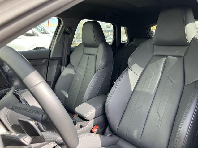 Audi A3 SPORTBACK 40 TFSIe 150kW/204PK · Leder · Camera · Apple/Android Car Play · Elektrische stoelverstelling · Navigatie · Stoelverwarming ·