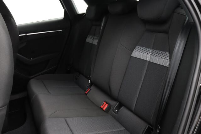 Audi A3 SPORTBACK 35 TFSI Advanced edition | Panoramadak | Trekhaak | Carplay/Android Auto |