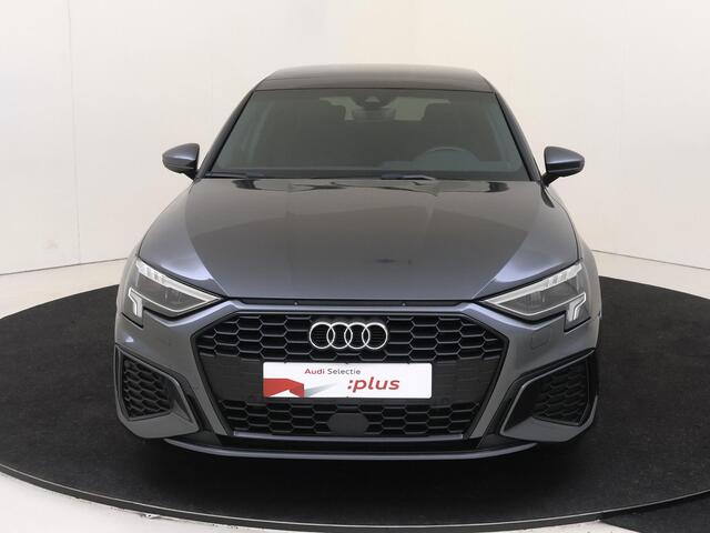 Audi A3 SPORTBACK 40 TFSI S line | SoH 92% | Panoramadak | Navigatie Plus | Virtual cockpit Plus | Adaptieve cruise control | Parkeerassistent | Stoelverwarming | Lederen bekleding | Full LED verlichting |