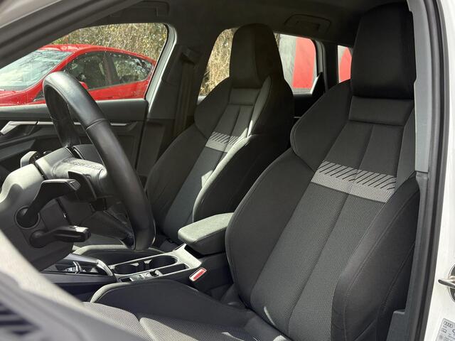 Audi A3 SPORTBACK 30 TFSI Business edition - Navigatie - Climate Controle - Apple Carplay & Android Auto