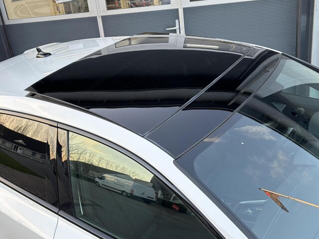 Audi A3 SPORTBACK 30 TFSI S edition Black optic| Matrix Led| Panoramadak| App| Carplay| Private glass