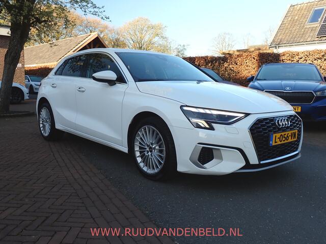 Audi A3 SPORTBACK 30 TFSI Advanced edition CARPLAY / LED / SPORTSTOELEN / CRUISE