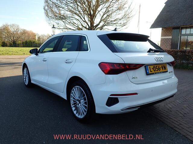 Audi A3 SPORTBACK 30 TFSI Advanced edition CARPLAY / LED / SPORTSTOELEN / CRUISE