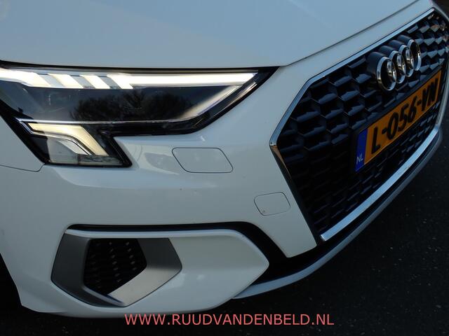 Audi A3 SPORTBACK 30 TFSI Advanced edition CARPLAY / LED / SPORTSTOELEN / CRUISE