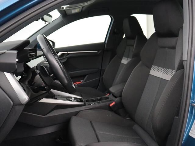 Audi A3 SPORTBACK 30 TFSI Advanced edition | Sportstoelen | Park Assist | Carplay | Virtual Cockpit | Audi Sound | Full LED | Navigatie | Sportstuur | Climate control | Bluetooth | Cruise control
