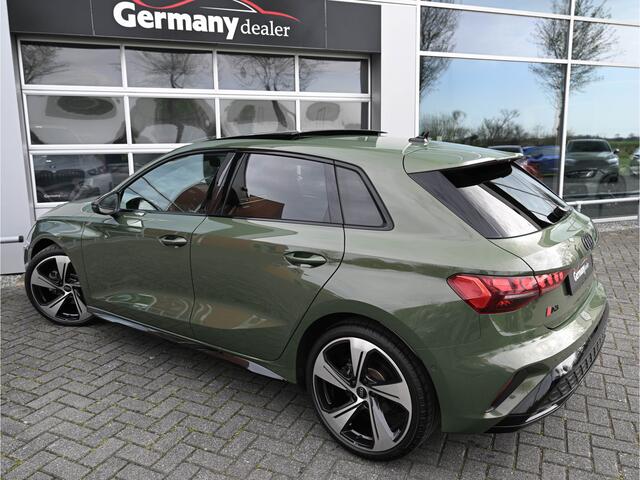 Audi A3 SPORTBACK 35TFSI 150pk S-Line Black Optic NewTyp Pano Sonos RS-Zetels Head-Up M-Led 18-Inch District