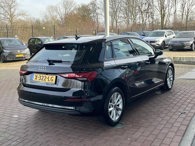 Audi A3 SPORTBACK 30 TFSI Pro Line / Climatronic / PDC Achter / Metalic lak / 16'' LMV