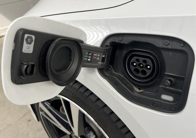 Audi A3 SPORTBACK 40 TFSI e Advanced Edition Hybrid | LEDER | TREKHAAK | CAMERA | CARPLAY/ANDROID | NAVI | PDC V+A | LMV 18'' | ADAPTIVE CRUISE CONTROL | CLIMATE CONTROL | STOELVERWARMING | VIRTUAL COCKPIT | LED | KEYLESS | DAB | BLUETOOTH