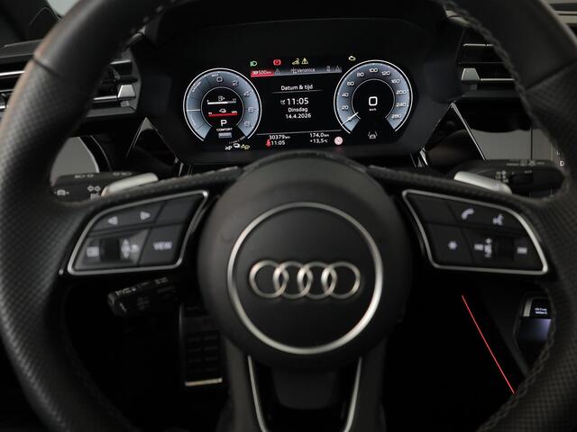 Audi A3 SPORTBACK 45 TFSI e S edition Competition | Panoramadak | Camera | Stoelverwarming |