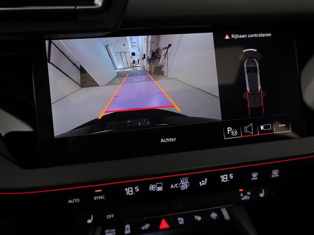 Audi A3 SPORTBACK 45 TFSI e S edition Competition | Panoramadak | Camera | Stoelverwarming |