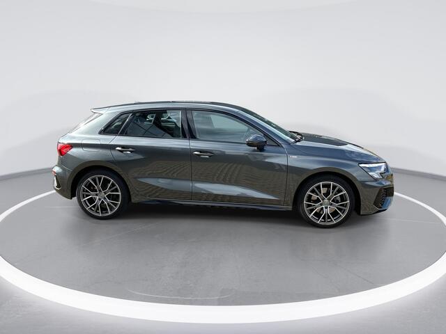 Audi A3 SPORTBACK 35 TFSI 150pk S edition · Trekhaak · Apple/Android Car Play · Adaptive Cruise Control · 18'' Velgen · Navigatie · Parkeersensoren ·