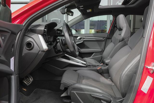 Audi A3 SPORTBACK 35 TFSI 150pk S-Line Edition one Panoramadak B&O Sfeerverlichting Matrix led 1e Eigenaar