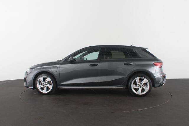 Audi A3 SPORTBACK 40 TFSI e S line > 204pk/Daytona/17inch/Sport-design (S-line)