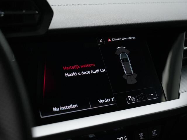 Audi A3 SPORTBACK 40 TFSI e 204 pk S-Line | Matrix LED | Navigatie | Parkeersensoren voor/achter | Carplay | Audi Drive Select