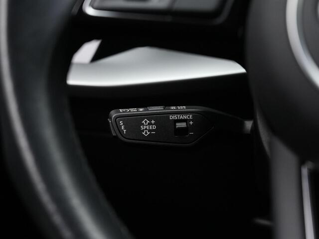 Audi A3 SPORTBACK 40 TFSI e 204 pk S-Line | Stoelverwarming | Parkeersensoren voor/achter | Carplay | Keyless Entry