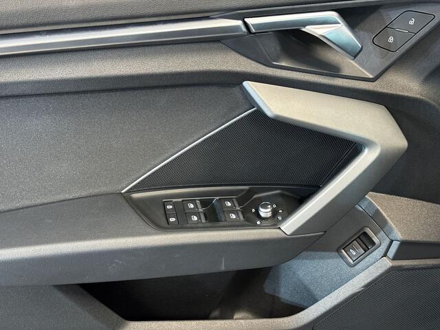 Audi A3 SPORTBACK 35 150pk TFSI s-tronic S Line | Stoelverwarming | Keyless Entry | Elektrische achterklep
