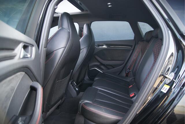 Audi A3 SPORTBACK 2.5 TFSI RS 3 quattro Ceramisch/Pano/RS-Stoel/B&O/Alcantara Op Afspraak