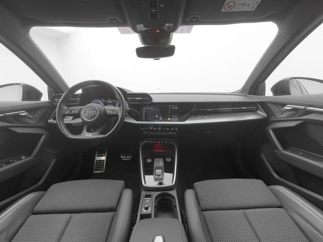 Audi A3 SPORTBACK 30 TFSI Automaat S edition | PANO | CAMERA | NAVI | STOELVERWARMING
