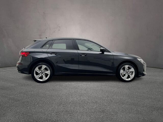 Audi A3 SPORTBACK 40 TFSI e 204 PK Advanced edition | 17 -Inch | Stoelverwarming | Ambient-lightning | Assistentie-Pack | All-Season | Privacy-Glass | Achteruitrijcamera |