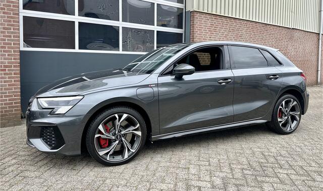 Audi A3 SPORTBACK 45 TFSI e S-Line edition Comp. Leder/Alcantara,Matrix,Stoelverw,El klep,28950incl btw