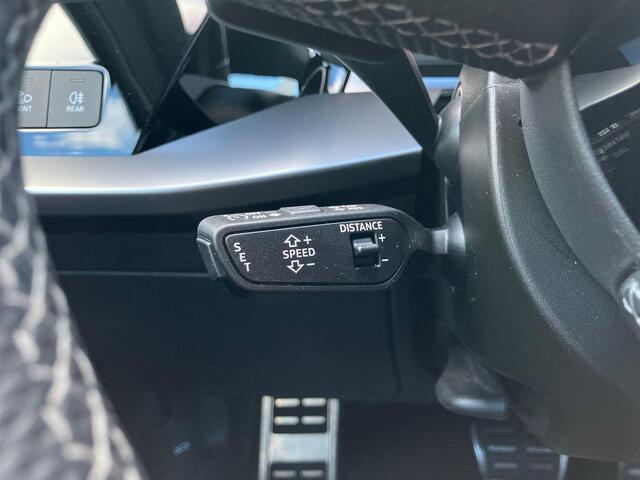 Audi A3 SPORTBACK 40 TFSIe 150kW/204PK S Line · Panoramadak · Stoelverwarming · Apple/Android Car Play · Drive select · Leder/Stof