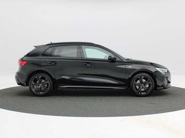 Audi A3 SPORTBACK 40 TFSI e | S edition | Privacy glas | 18 inch velgen | Ambient Lighting | Apple carplay/Android auto |