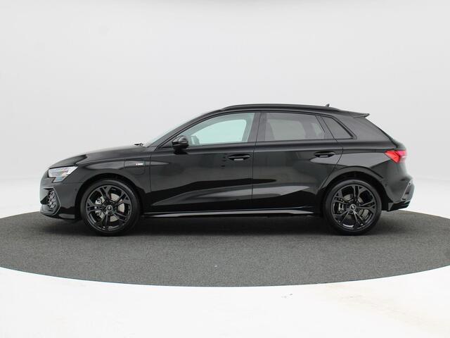 Audi A3 SPORTBACK 40 TFSI e | S edition | Privacy glas | 18 inch velgen | Ambient Lighting | Apple carplay/Android auto |