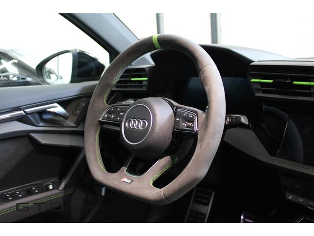 Audi A3 SPORTBACK 2.5 TFSI RS 3 quattro | Matrix | Pano | B&O | Carbon | Keramisch | Kermit