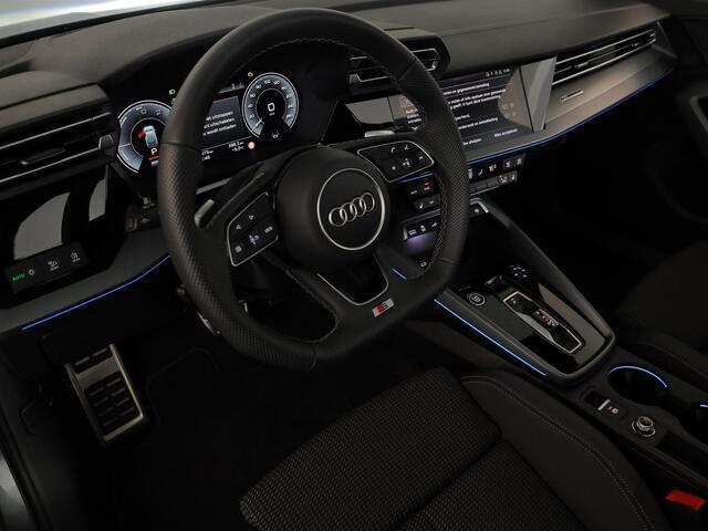 Audi A3 SPORTBACK 45 TFSI e S edition Competition 272 pk S-tronic | Verlengde garantie | Navigatie | Panoramadak | Parkeersensoren (Park assist) | Achteruitrijcamera | S-Line |