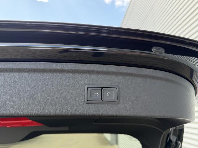 Audi A3 SPORTBACK S edition 40 TFSI e 150 kW / 204 PK Sportback 6 ve | Panoramadak | Keyless Entry | Adaptieve Cruise Control | Camera | Elektrische Achterklep |