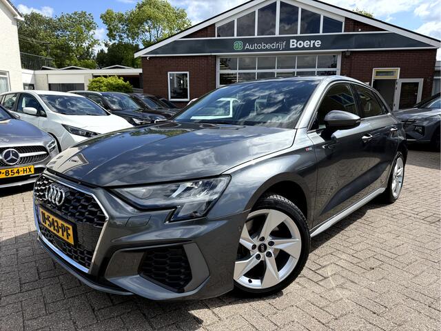 Audi A3 SPORTBACK 30 TFSI S edition Camera, Stoelverwarming, Matrix Led