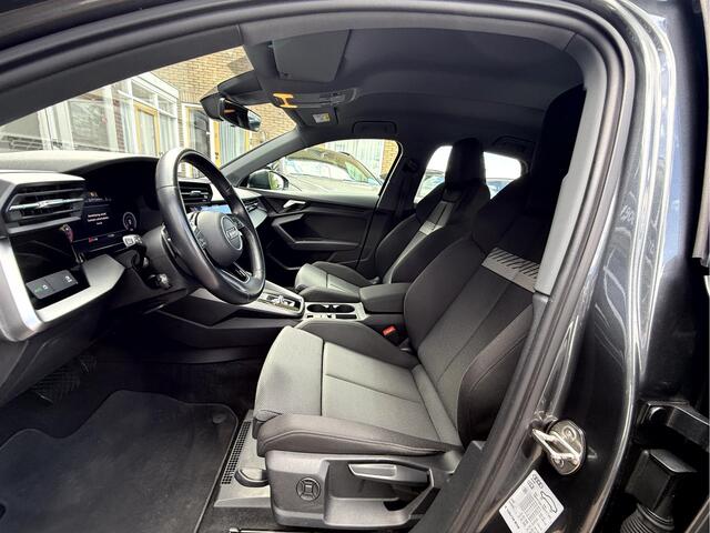 Audi A3 SPORTBACK 30 TFSI S edition Camera, Stoelverwarming, Matrix Led