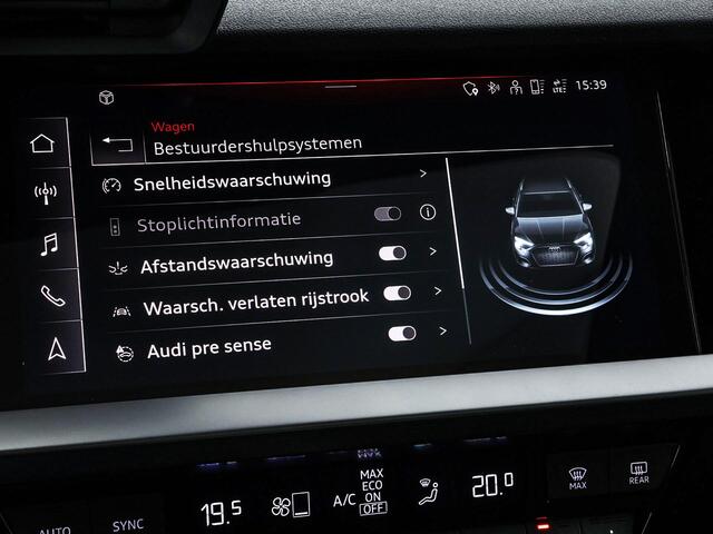 Audi A3 SPORTBACK 40 TFSIe 204pk S-tronic S Edition · Panoramadak · Apple/Android Car Play · Lederen Bekleding · Cruise Control · Navigatie · Stoelverwarming · P-Sensoren · 17'' Inch ·