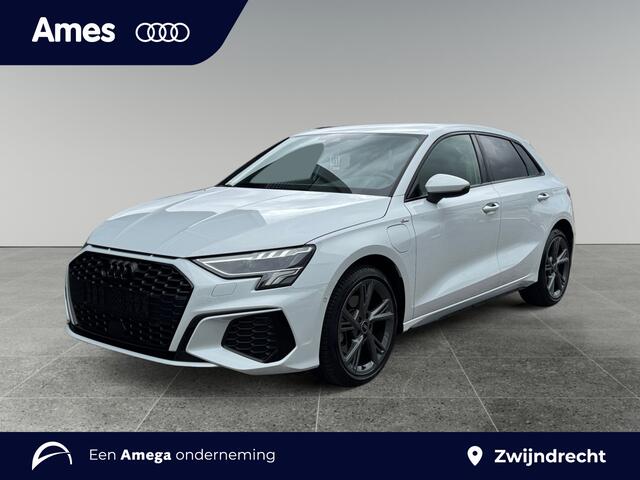 Audi A3 SPORTBACK 40 204pk TFSI e S edition MMI navigatie plus MMI touch | Parkeerassistent | Autom. airconditioning 2 zones