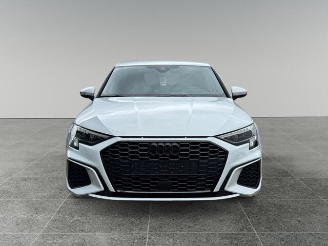 Audi A3 SPORTBACK 40 204pk TFSI e S edition MMI navigatie plus MMI touch | Parkeerassistent | Autom. airconditioning 2 zones