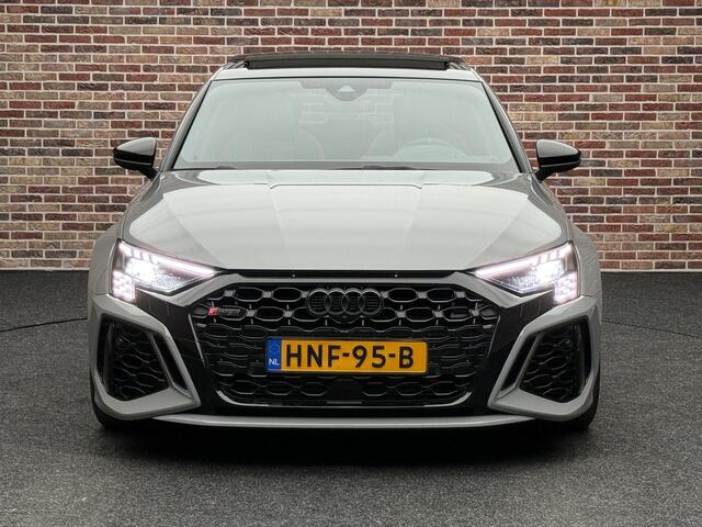 Audi A3 SPORTBACK 2.5 TFSI RS 3 quattro Keramisch Headup Panorama Nardo Memory
