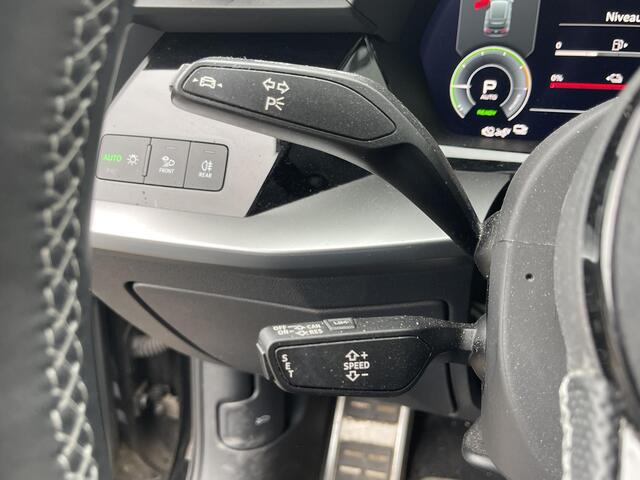 Audi A3 SPORTBACK 45 TFSI e S edition Competition 18"/Leder/Stoelverwarming/Virtual Cockpit/LED/PDCv+a/Apple Carplay & Android Auto