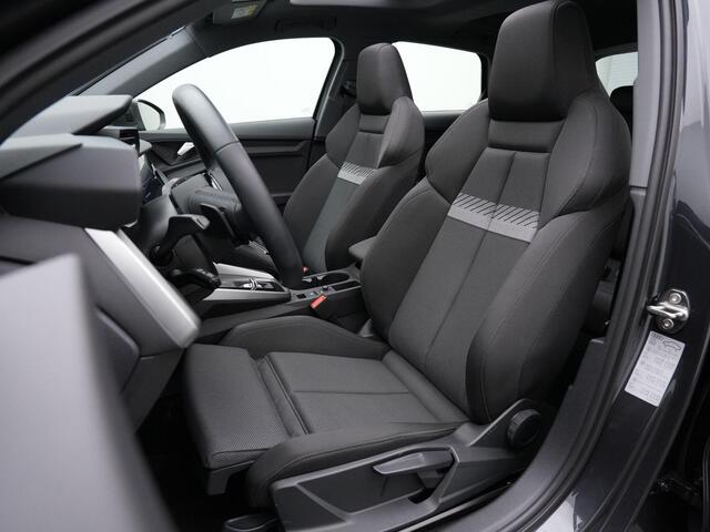 Audi A3 SPORTBACK 40 TFSI e 204 pk Advanced edition | Panoramadak | Achteruitrijcamera | Stuur-/stoelverwarming | Carplay | Cruise Control