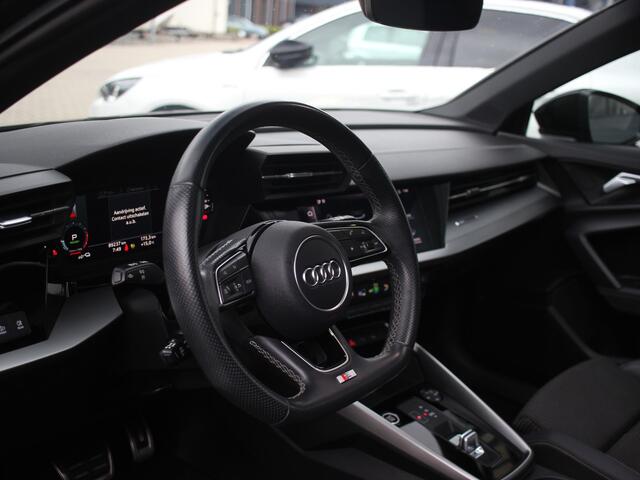 Audi A3 SPORTBACK 40 TFSI e Business edition S line, PANO, CAMERA, Sportstoelen, Carplay