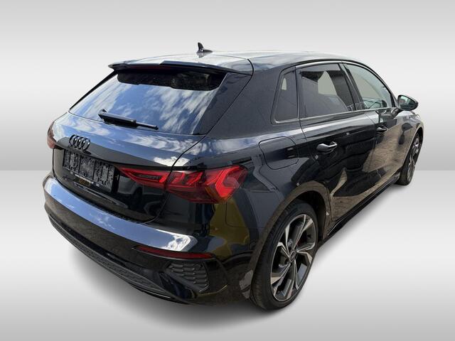 Audi A3 SPORTBACK 45 TFSI e S edition Competition | Pano | Leder | HUD