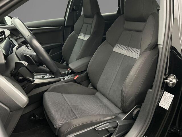 Audi A3 SPORTBACK 30 TFSI 110PK Business edition | LED | Applecarplay/Androidauto | All-season | Sportstoelen | 17-Inch | Parkeersensoren-Achter |