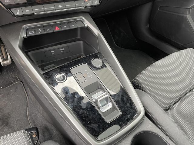 Audi A3 SPORTBACK 40 TFSI e Advanced Edition | Keyless | LED Matrix | Panoramadak | Stoelverwarming | Lichtmetalen velgen 18"