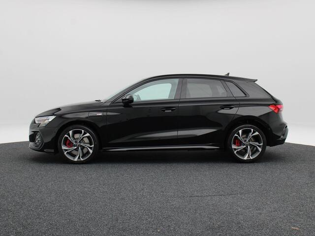 Audi A3 SPORTBACK 45 TFSi e 272 Pk Automaat S-line Competition | Stoelverwarming | Full LED | Adaptive Cruise | Trekhaak | Camera | CarPlay | 18 Inch | 12.122 Km !!